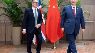 British Prime Minister Keir Starmer with Chinese President Xi Jinping