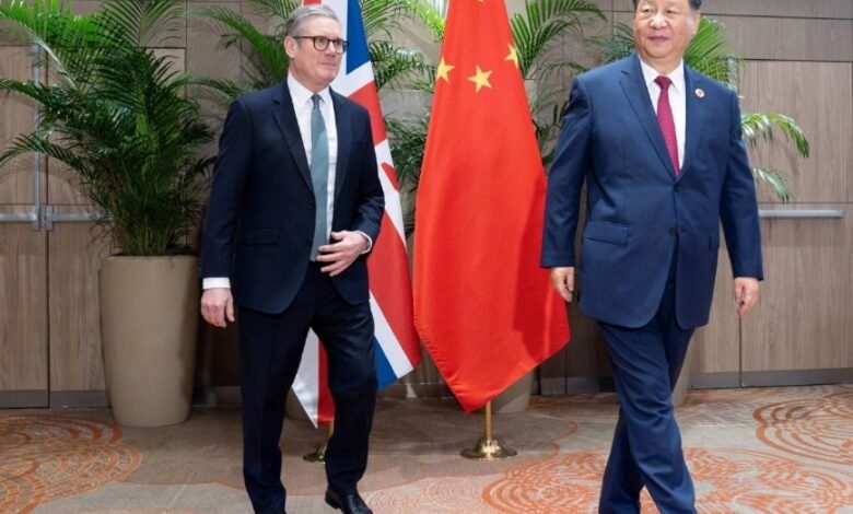 British Prime Minister Keir Starmer with Chinese President Xi Jinping