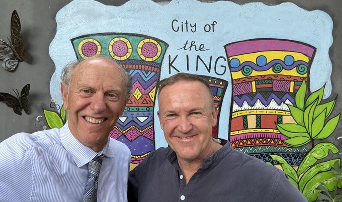 Bulawayo Executive Mayor David Coltart (left) with cricket legend Andy Flower